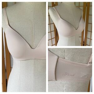 Pink Victoria’s Secret Wear Everywhere Wireless Push Up Bra SZ 32 DD